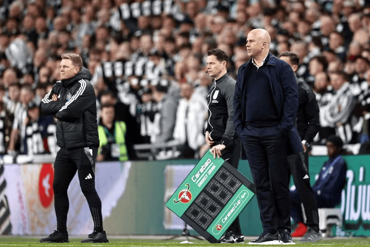 英超年度最佳教练候选盘点：五位名帅谁将问鼎殊荣？